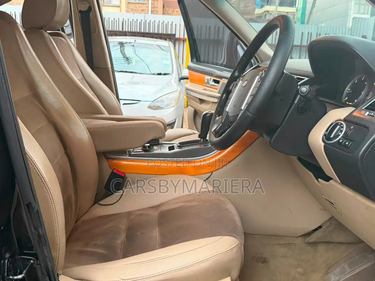 Land Rover Discovery 2012 Black