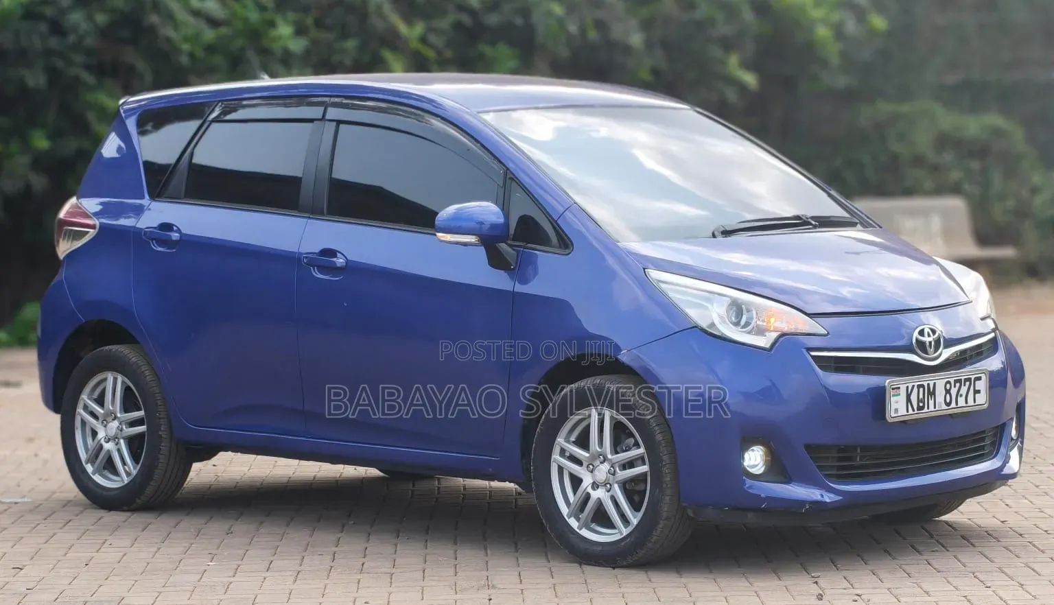 Toyota Ractis 2016 Blue