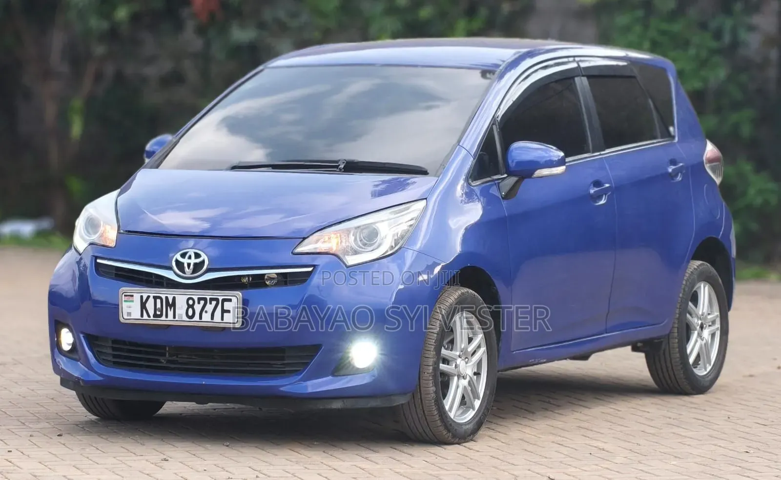 Toyota Ractis 2016 Blue