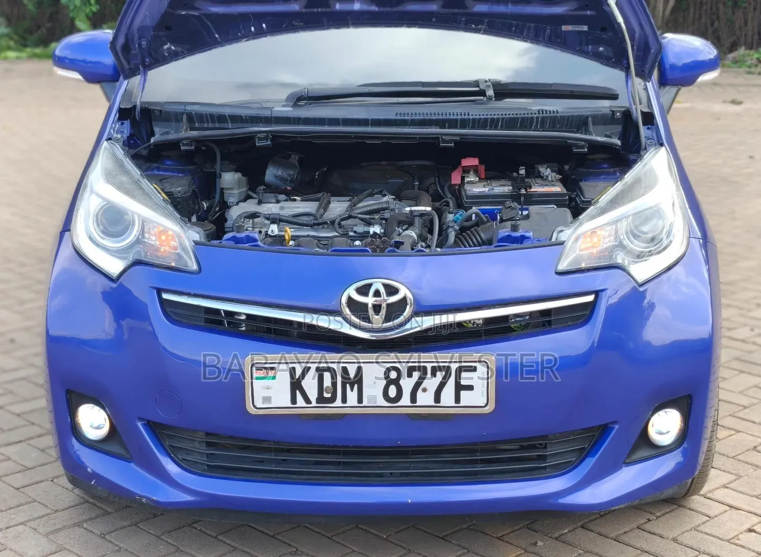 Toyota Ractis 2016 Blue