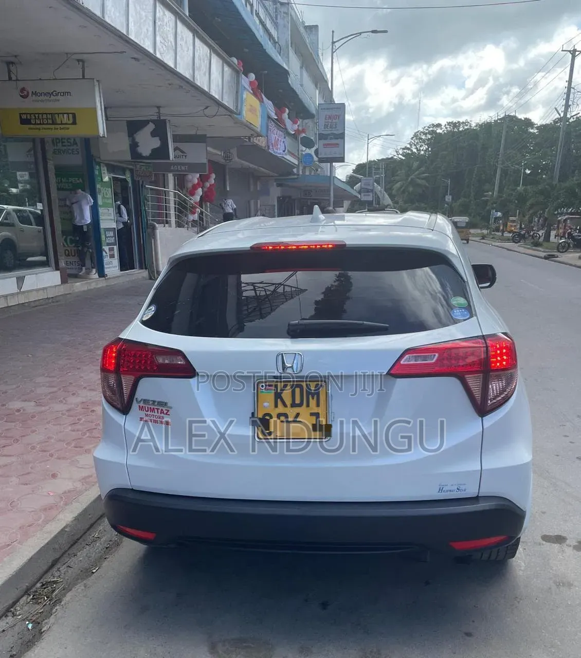 Honda Vezel 2017 White