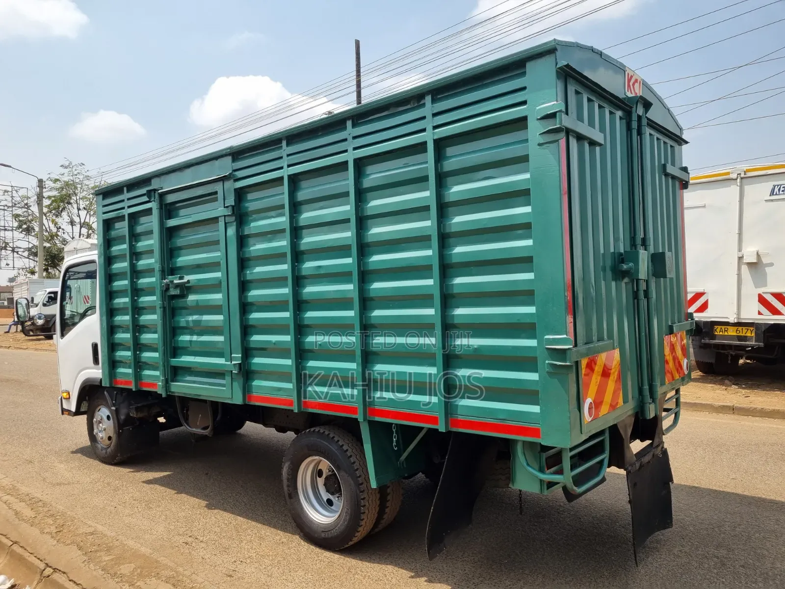 Isuzu NMR Cover Body