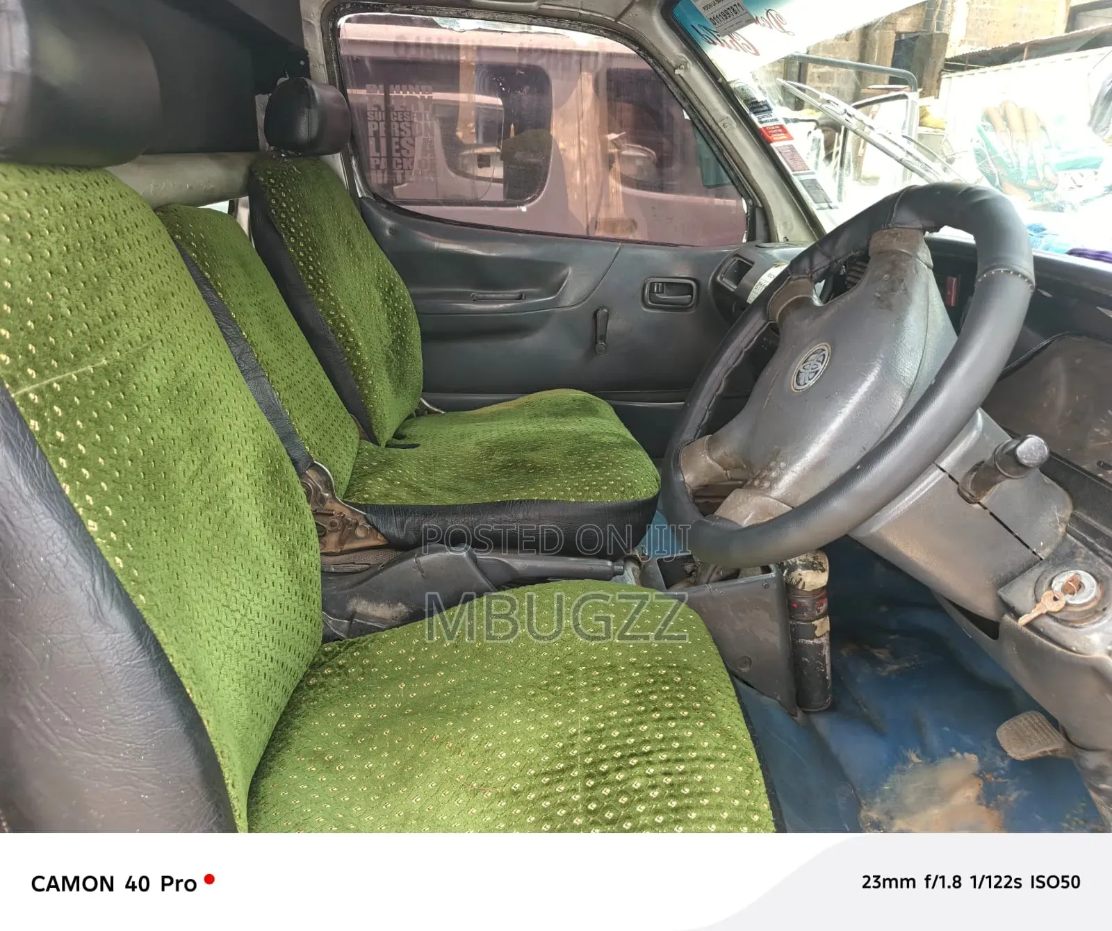 Toyota HiAce 2005 Grey