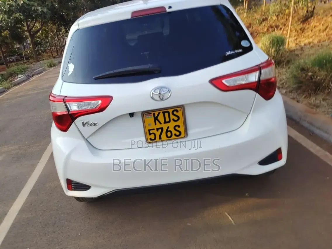 Toyota Vitz 2018 Pearl