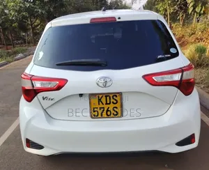 Toyota Vitz 2018 Pearl