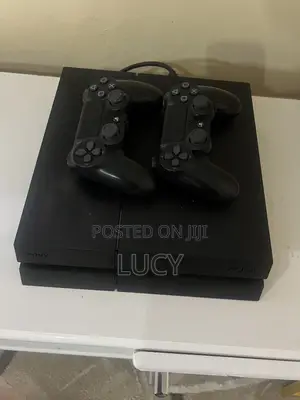Play Station 4(PS 4)