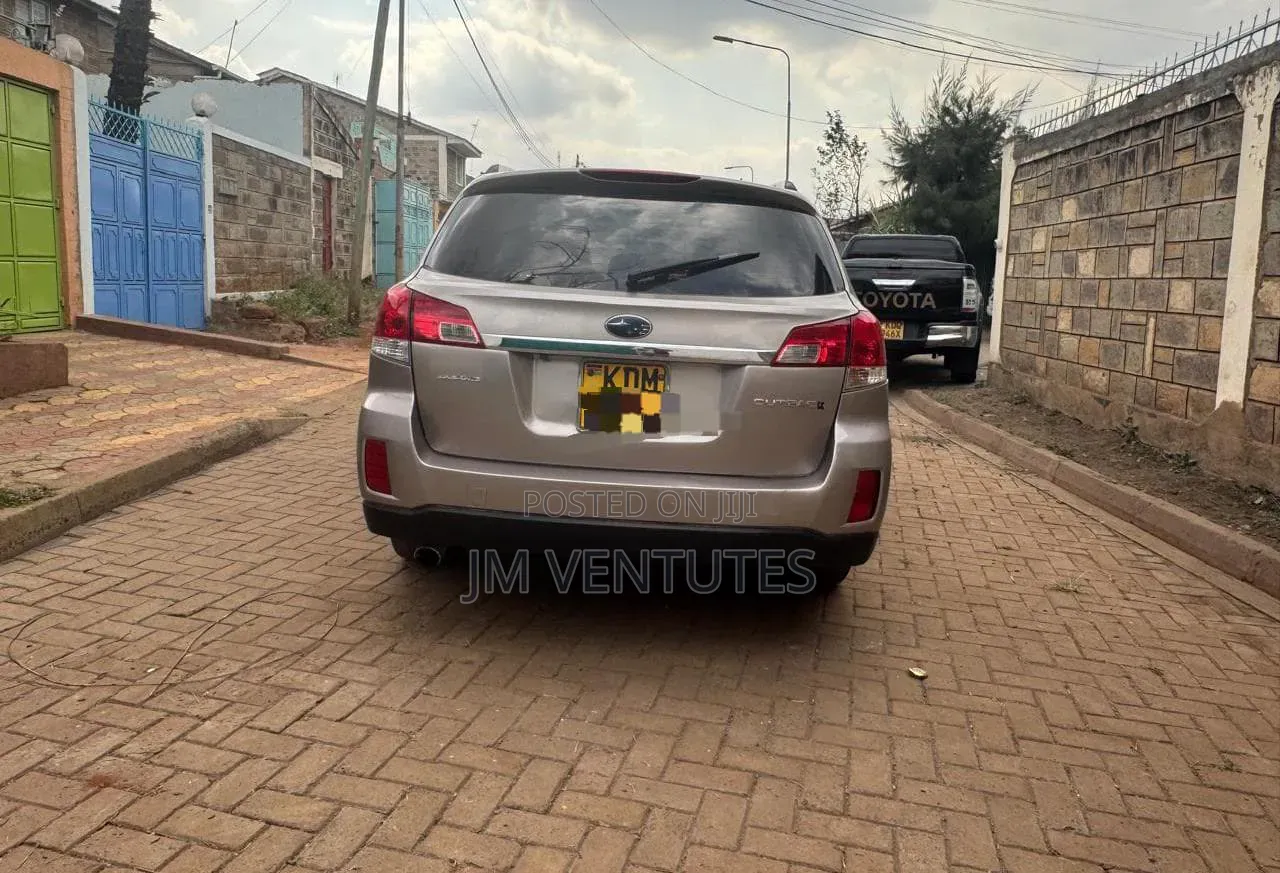 Subaru Outback 2015 Gold