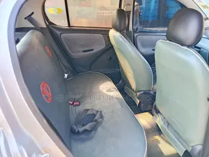 Toyota Vitz 1999 Silver
