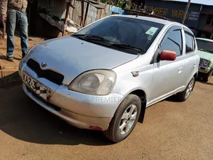Toyota Vitz 1999 Silver