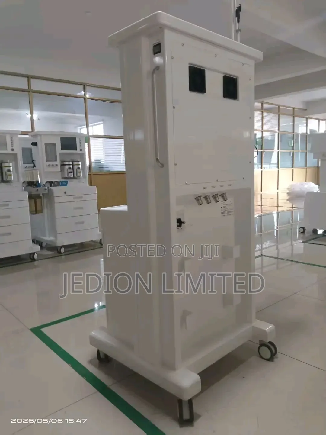 Anesthesia Machine With 2 Vaporizer