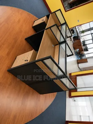 Modern 4-Way Office Workstation 4way Partition Workstation