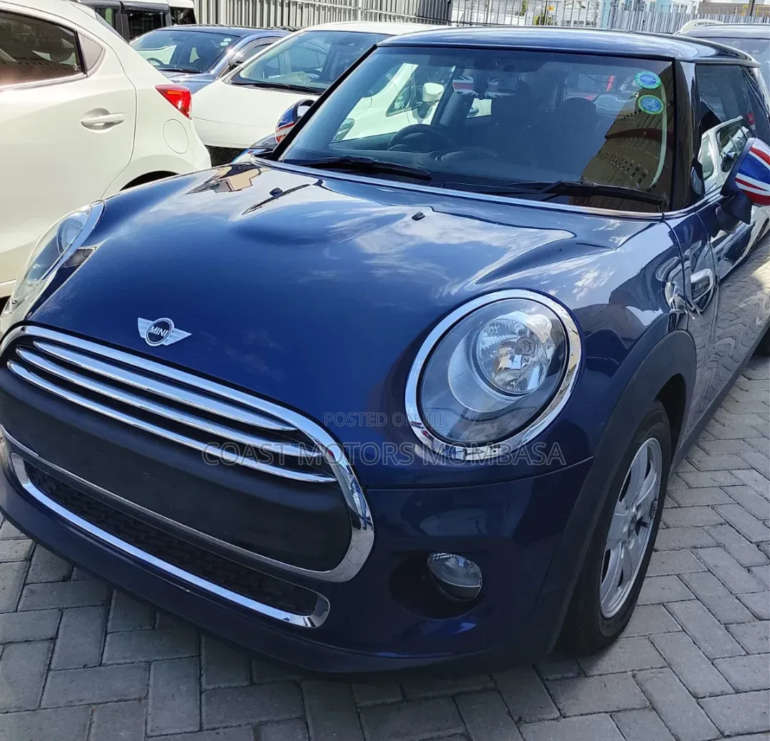 Mini Cooper 2018 Blue