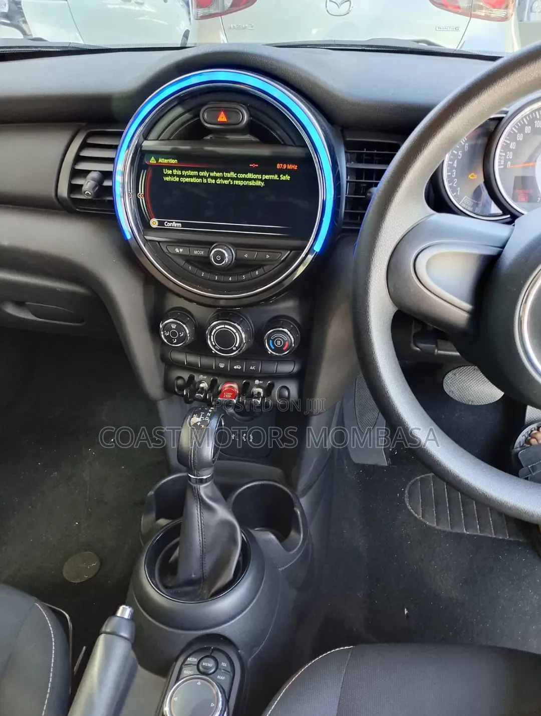 Mini Cooper 2018 Blue