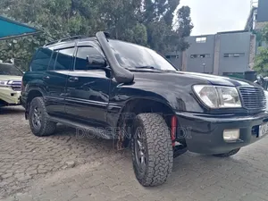 Toyota Land Cruiser 2000 Black