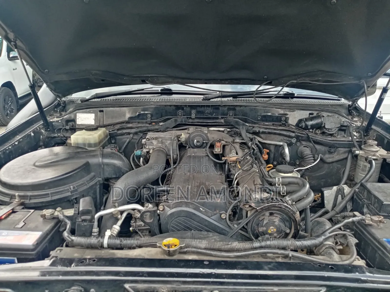 Toyota Land Cruiser 2000 Black