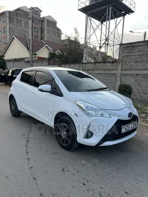 Toyota Vitz 2017 White