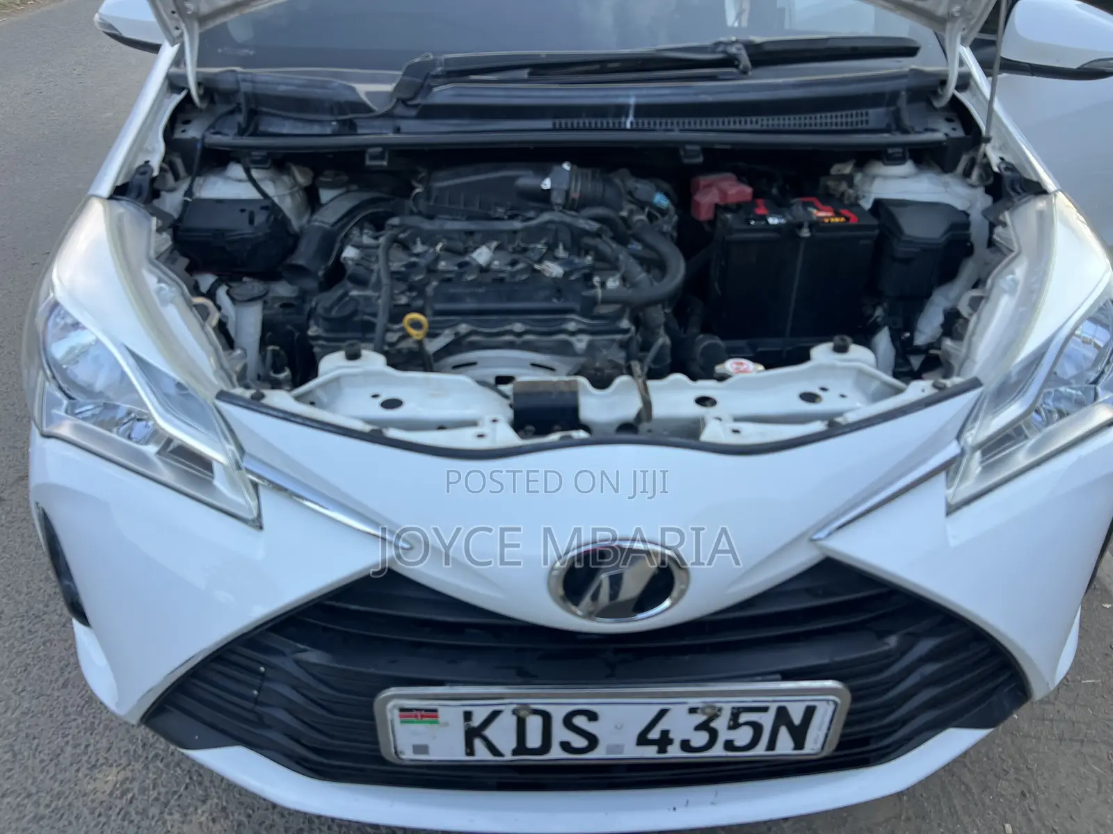 Toyota Vitz 2017 White