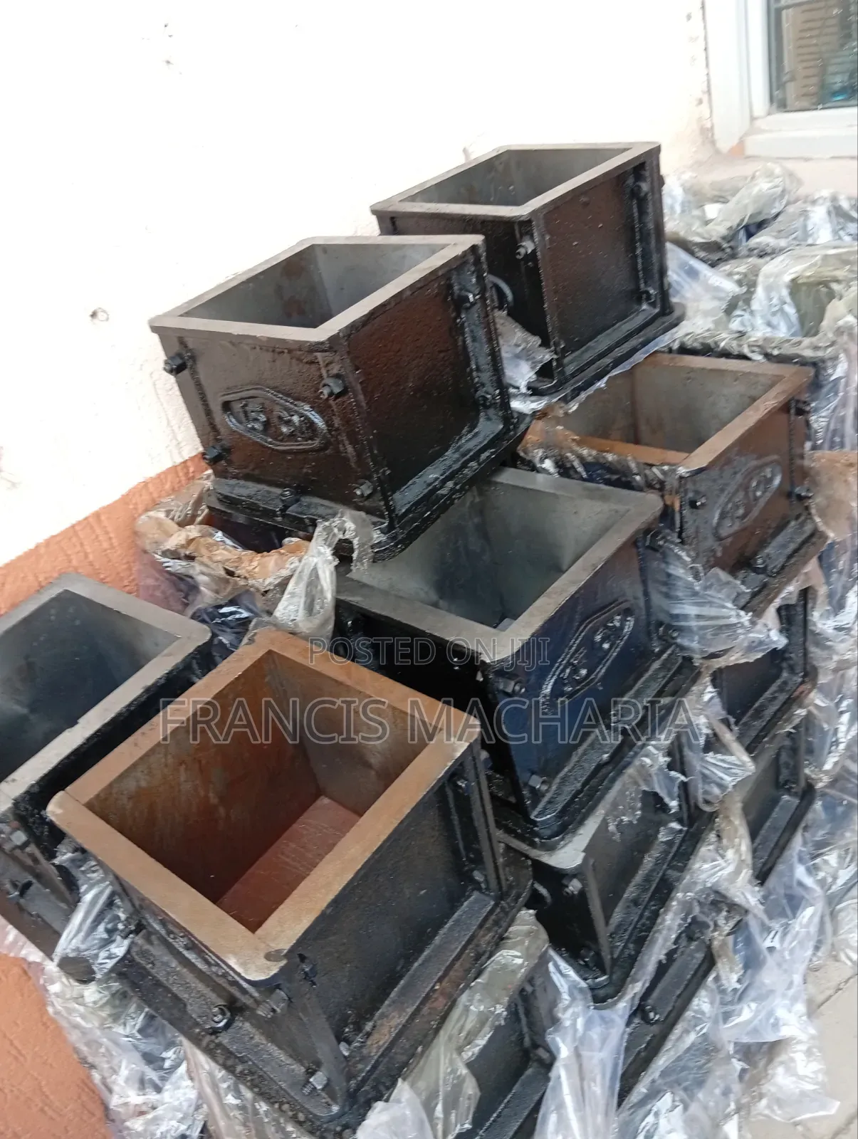 High Quality Cube Moulds Cast