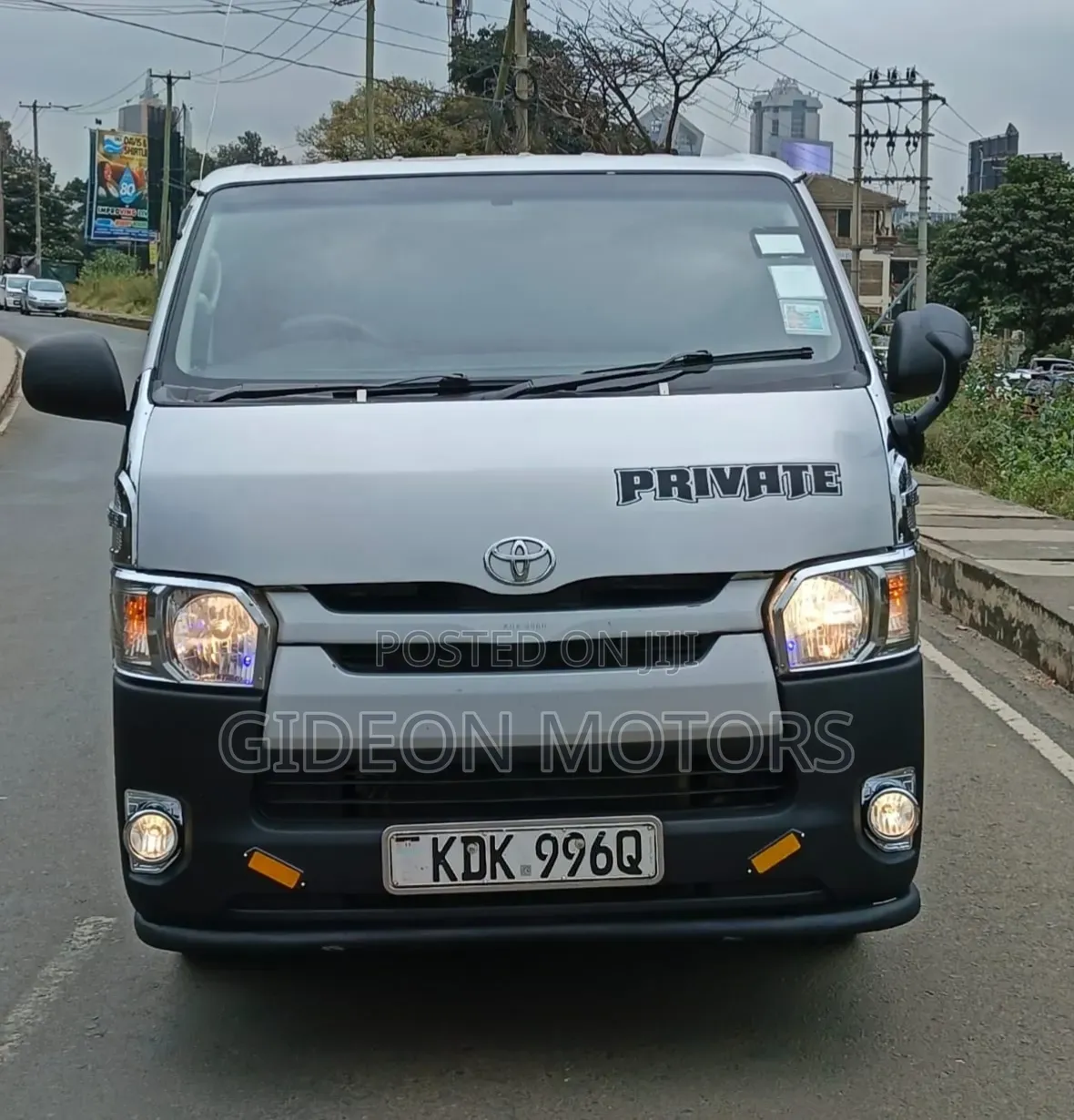Toyota HiAce 2016 Silver
