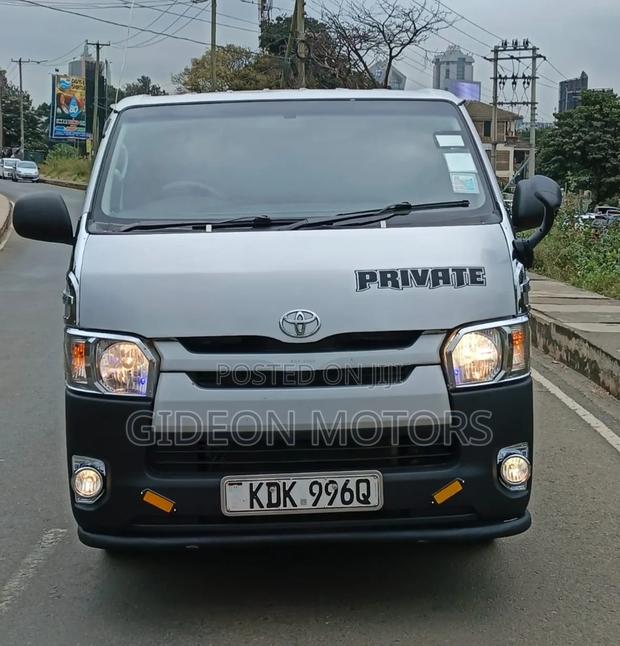 Toyota HiAce 2016 Silver - thumbnail 6