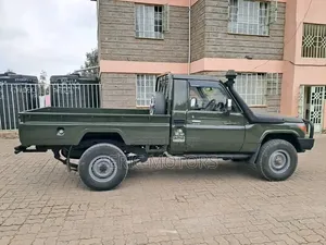 Toyota Land Cruiser 2012 Green