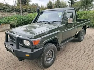 Toyota Land Cruiser 2012 Green
