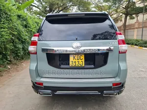 Toyota Land Cruiser Prado 2016 Green
