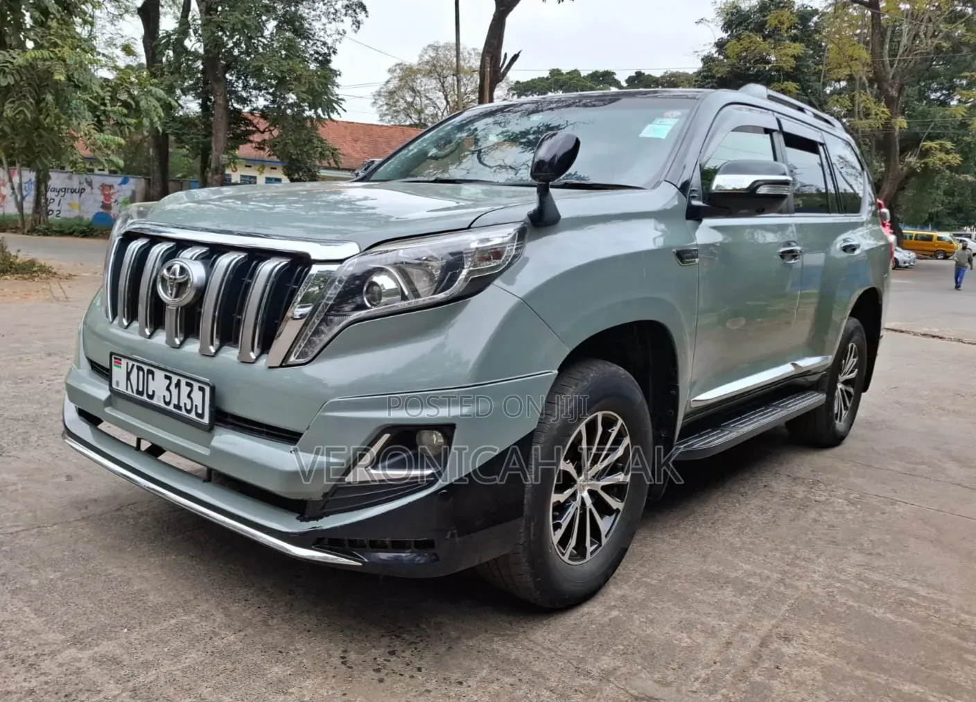 Toyota Land Cruiser Prado 2016 Green