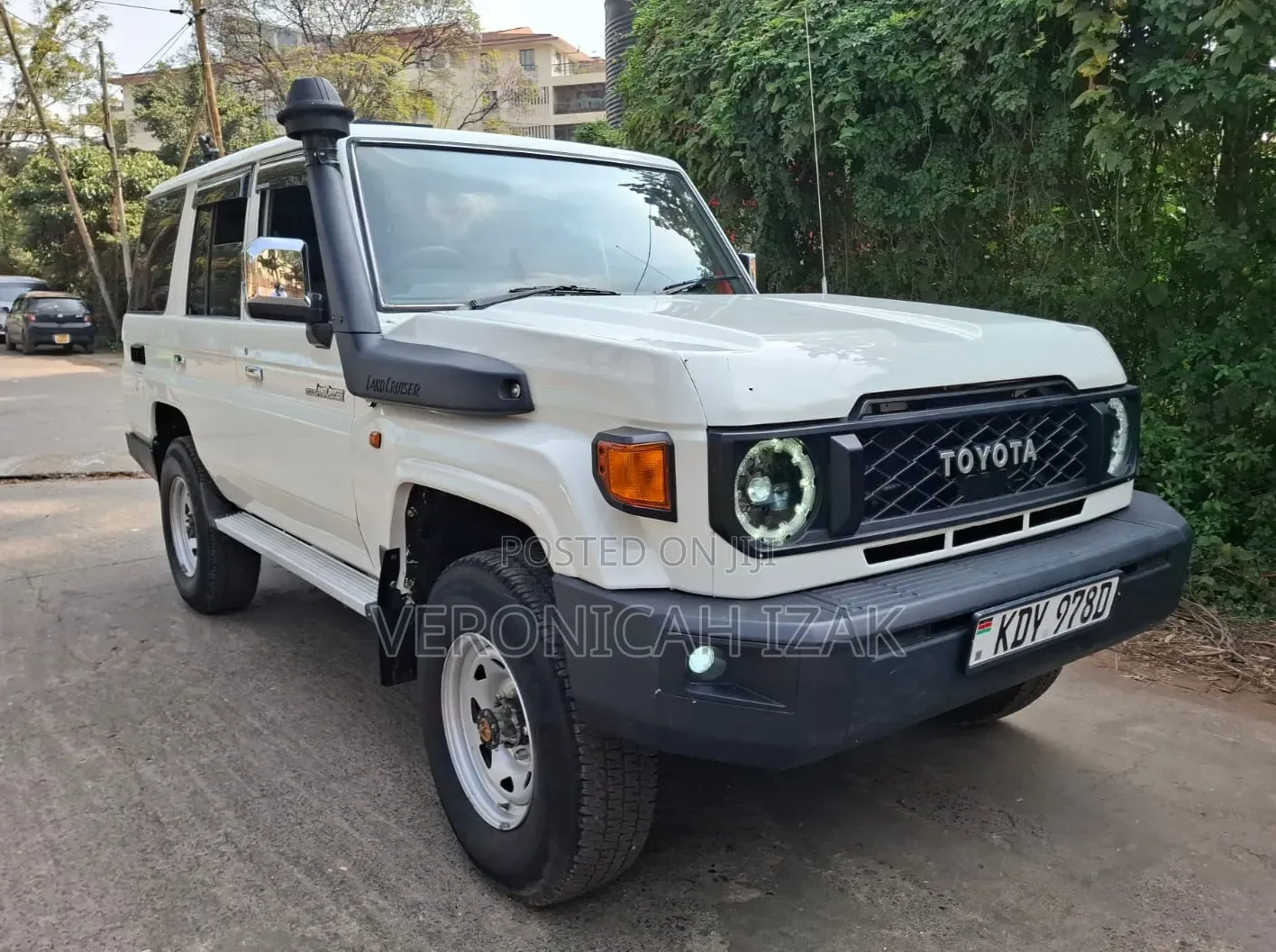 Toyota Land Cruiser 2008 White