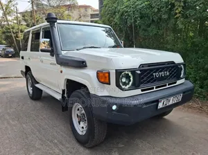 Toyota Land Cruiser 2008 White