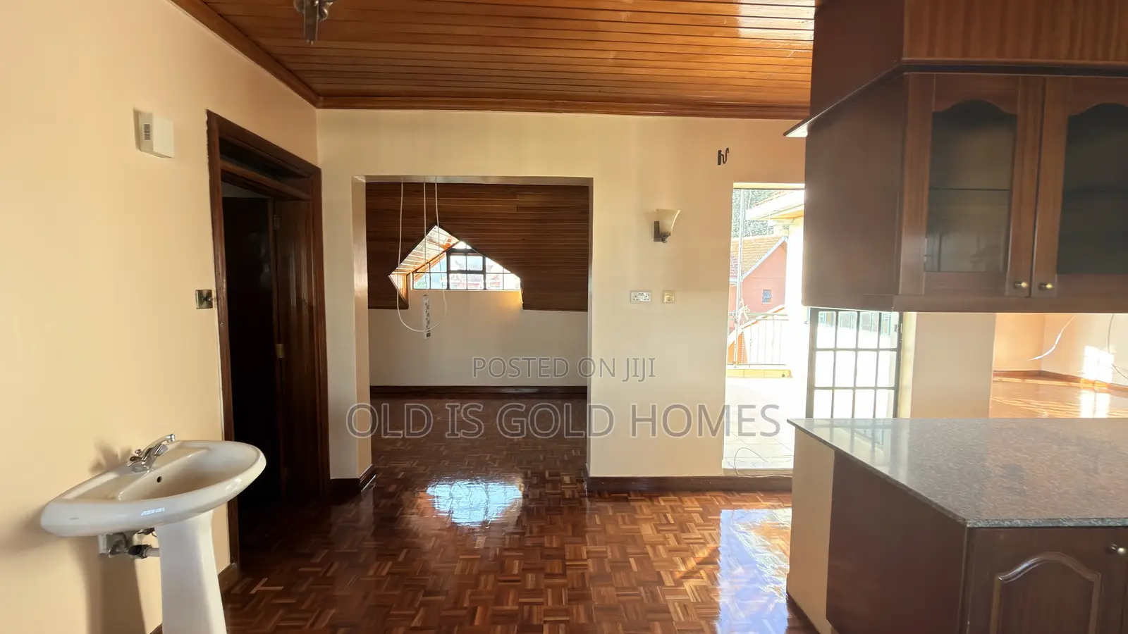 3bdrm Apartment in Valley Arcade for rent