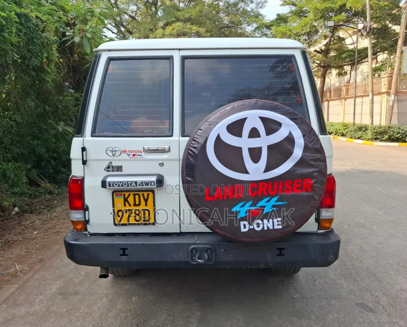 Toyota Land Cruiser 2008 White