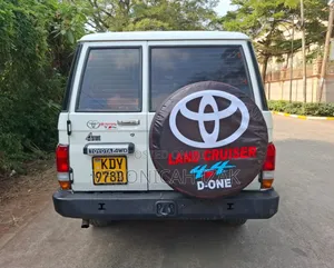 Toyota Land Cruiser 2008 White