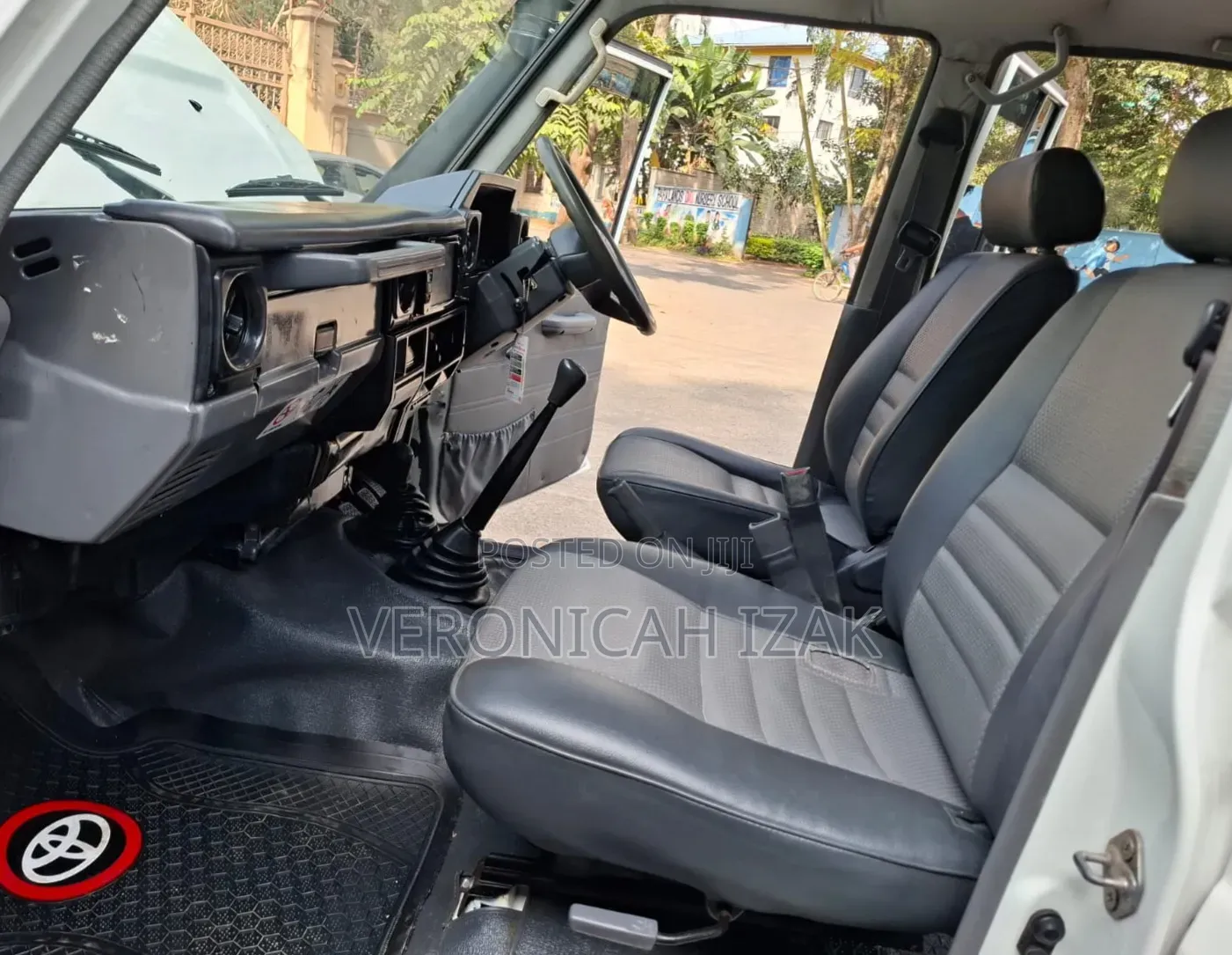 Toyota Land Cruiser 2008 White