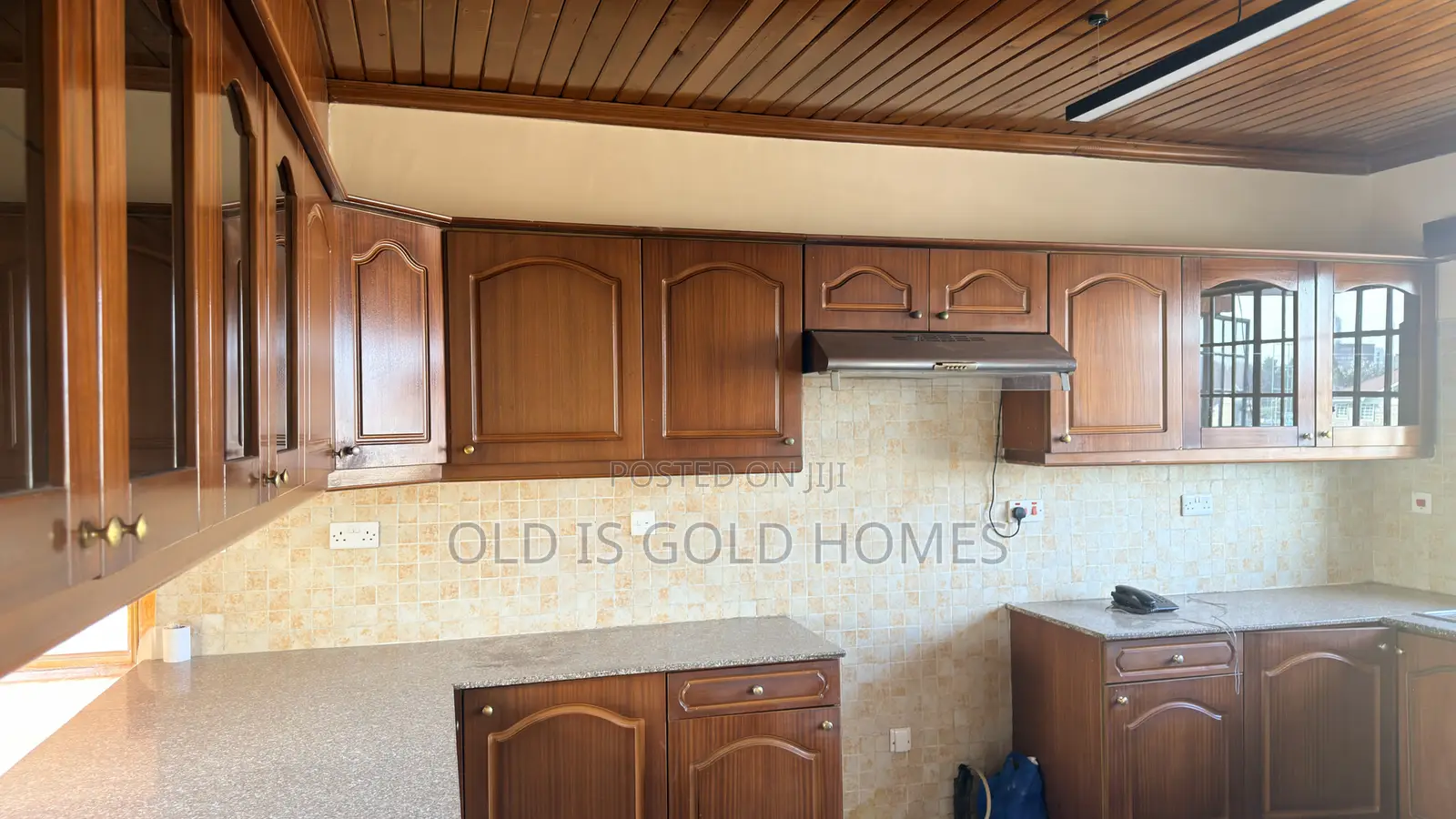 3bdrm Apartment in Valley Arcade for rent