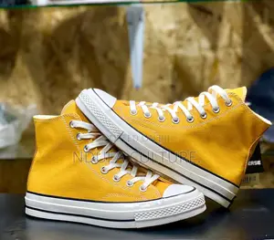 High Top Converse Chuck Taylor