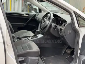Volkswagen Golf 2018 White
