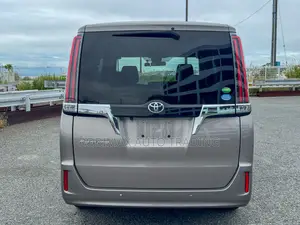 Toyota Esquire 2020 Brown