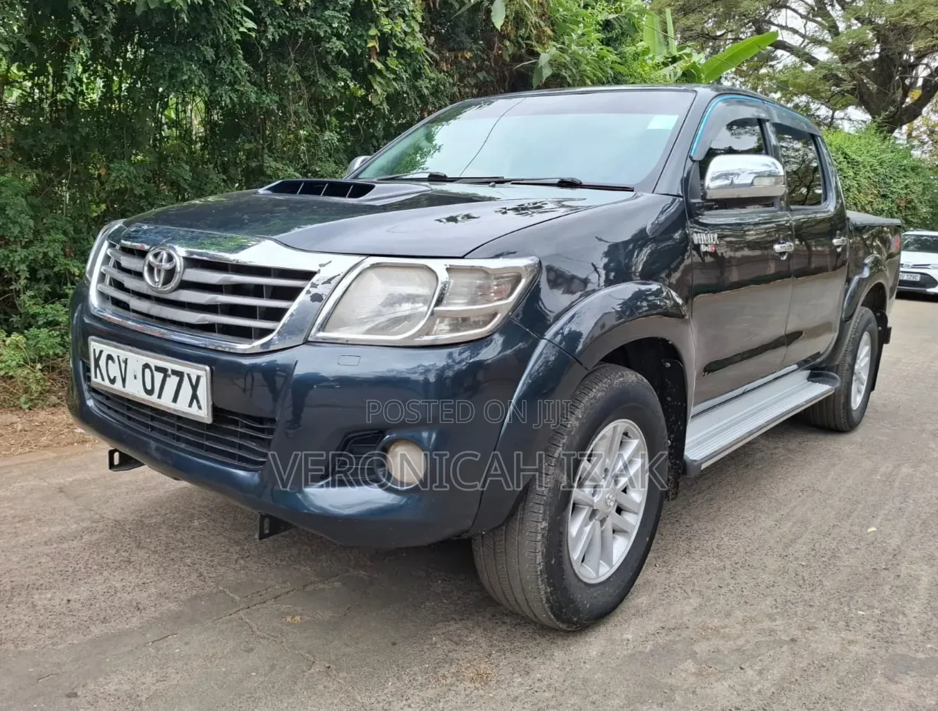 Toyota Hilux 2012 Black