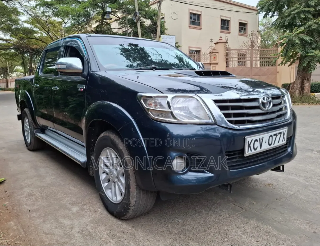 Toyota Hilux 2012 Black