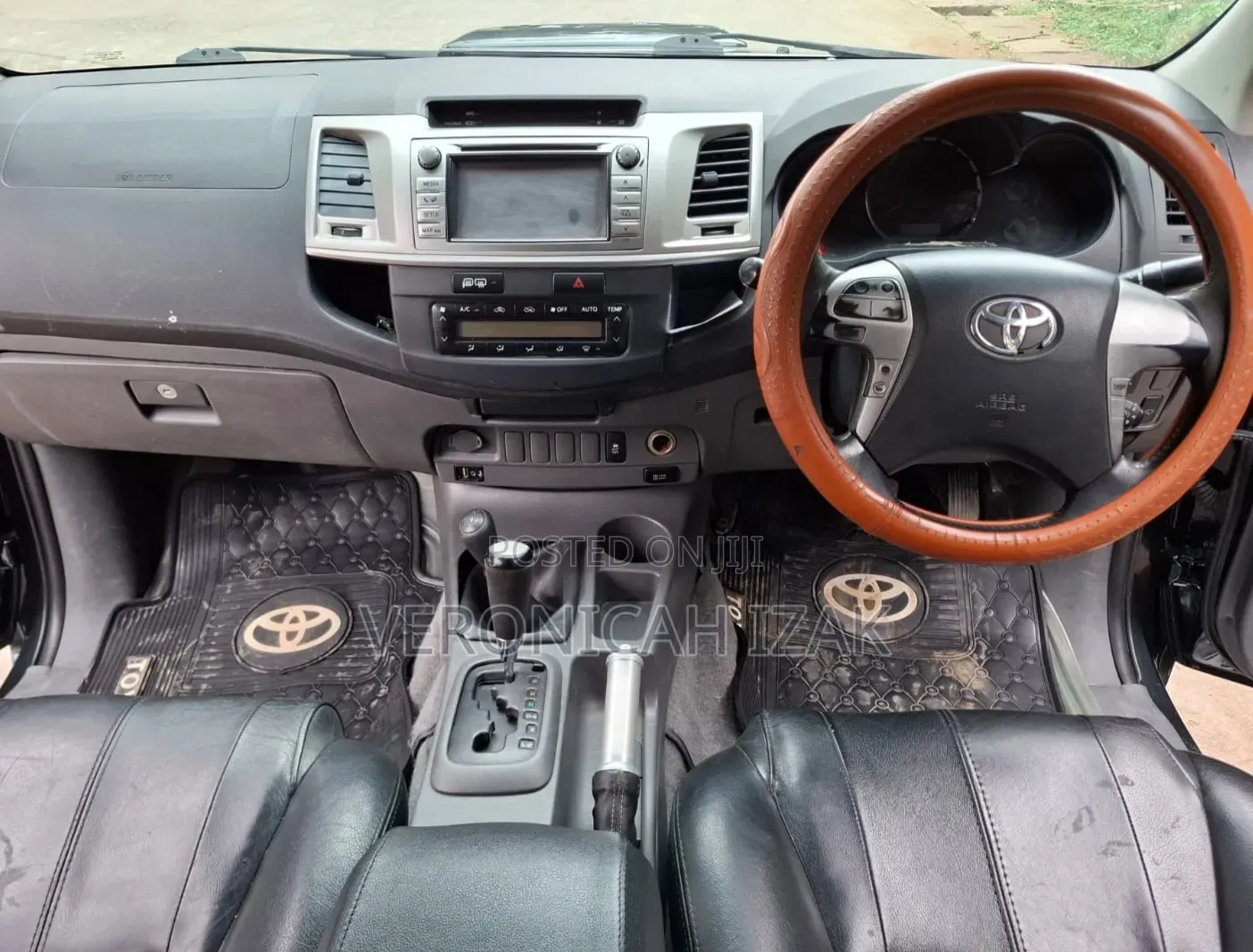 Toyota Hilux 2012 Black