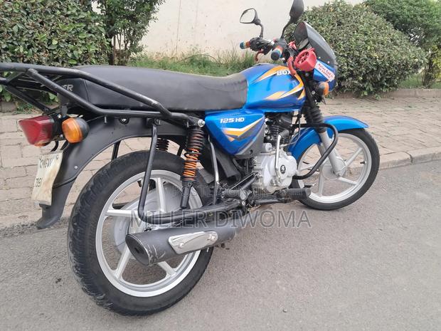 Bajaj Boxer 125 2025 Blue - thumbnail 6