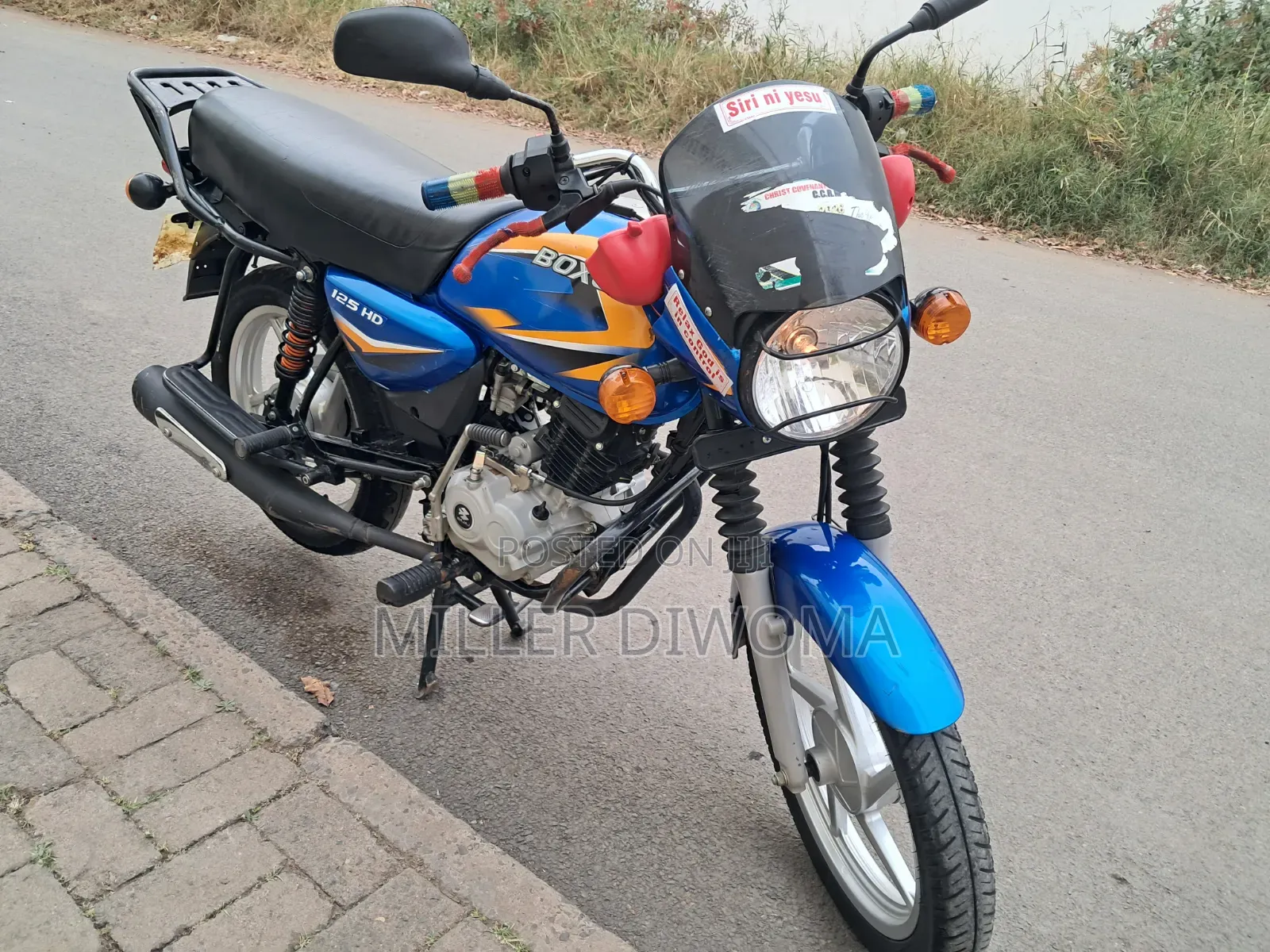 Bajaj Boxer 125 2025 Blue