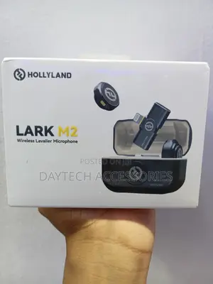 Hollyland LARK M2 iPhone Combo Lavalier Wireless Microphone