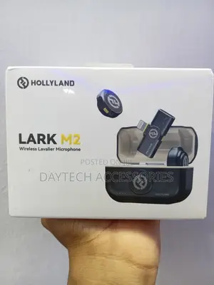 Hollyland LARK M2 iPhone Combo Lavalier Wireless Microphone