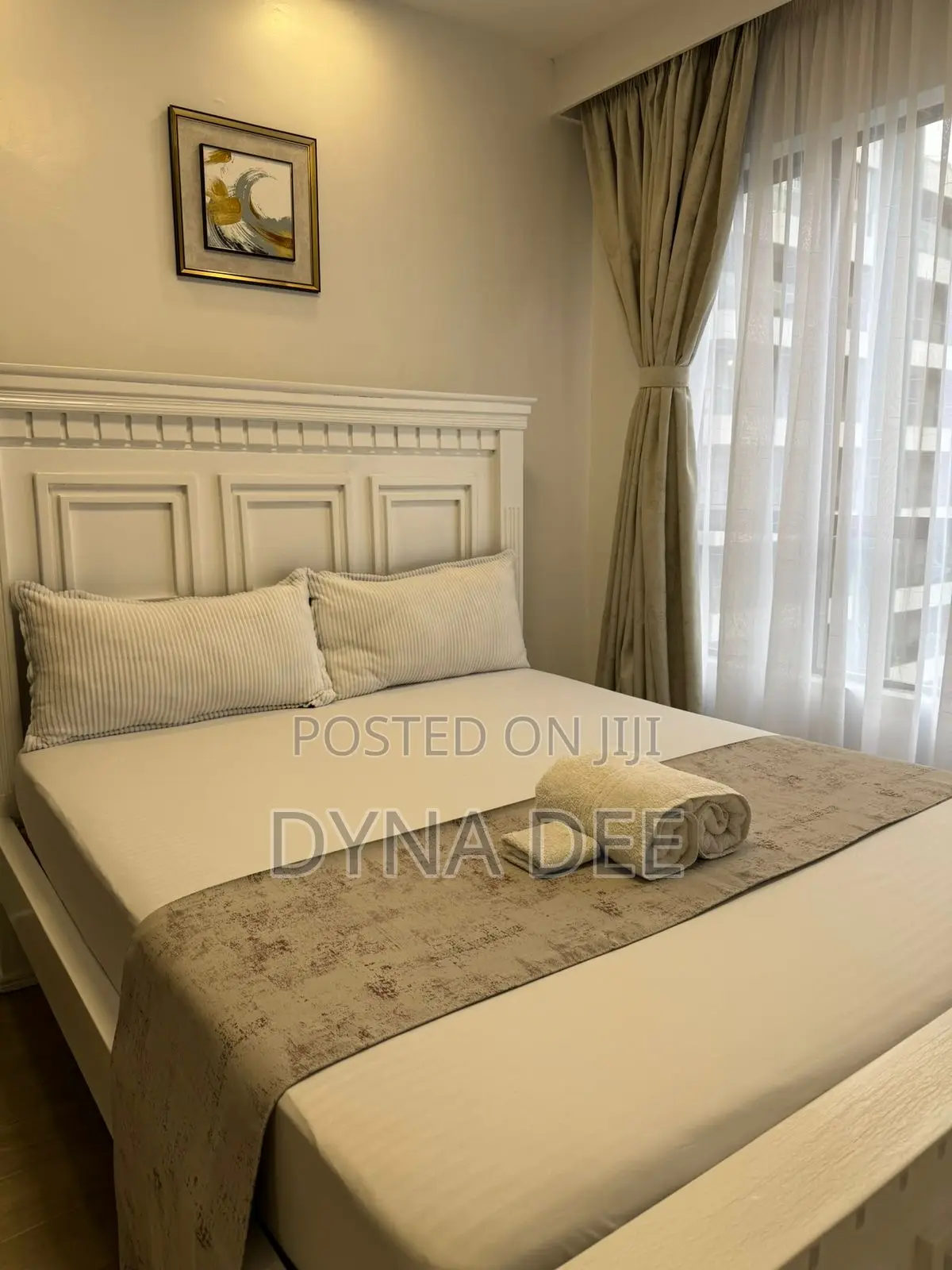 Luxury Airport Stay |2BR • Pool • Gym • Fast Wi-Fi
