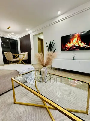 Luxury Airport Stay |2BR • Pool • Gym • Fast Wi-Fi