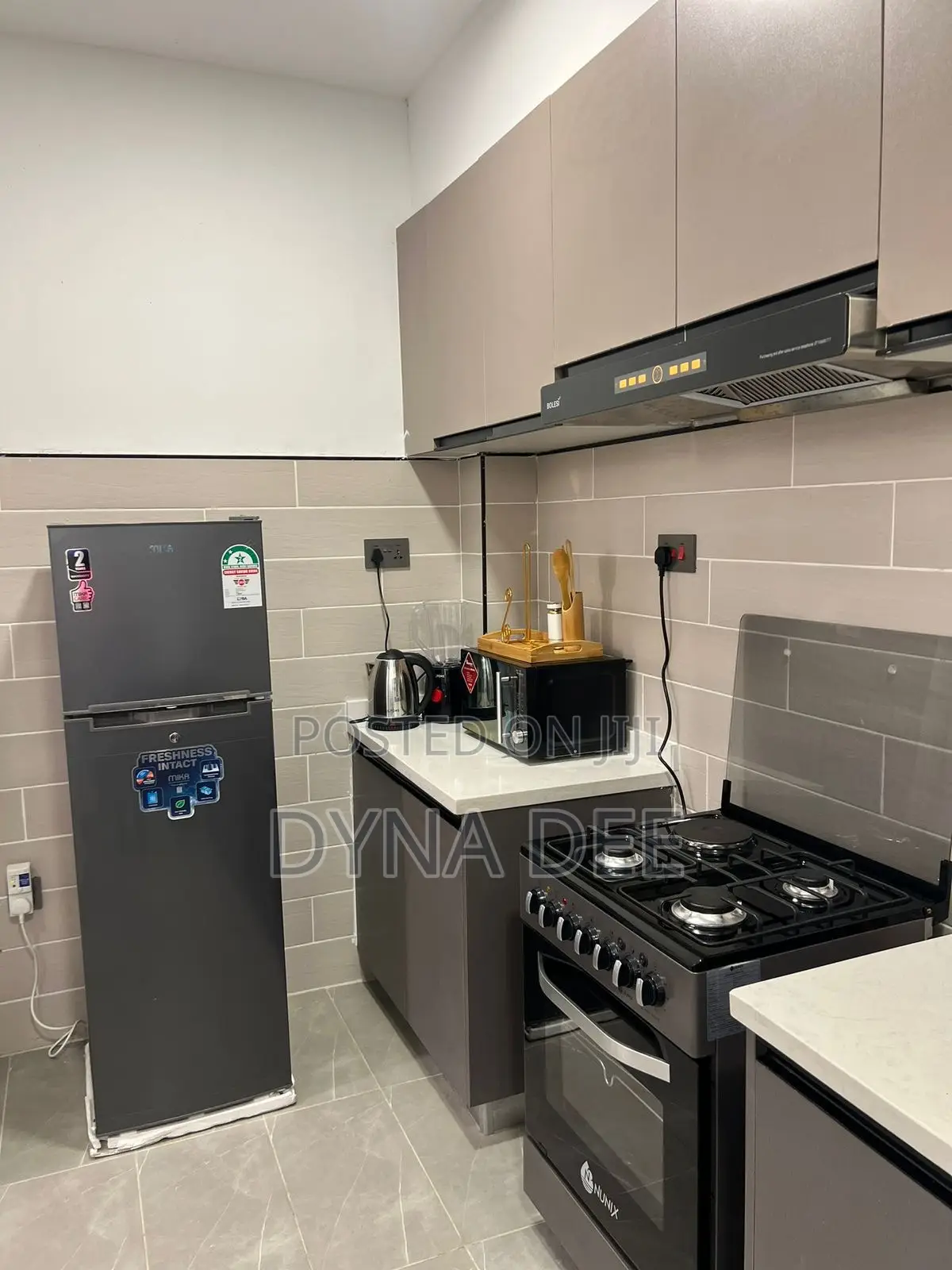 Luxury Airport Stay |2BR • Pool • Gym • Fast Wi-Fi