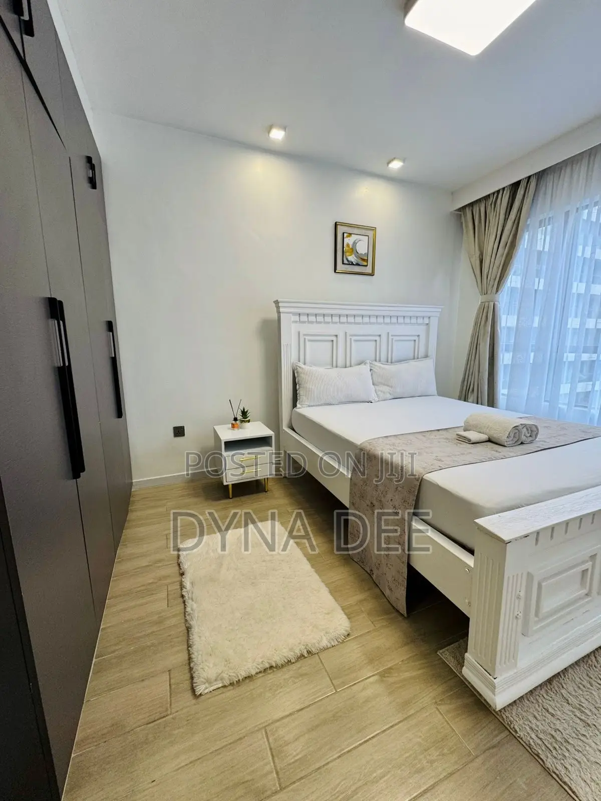 Luxury Airport Stay |2BR • Pool • Gym • Fast Wi-Fi