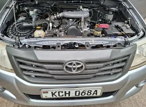 Toyota Hilux 2015 Silver
